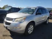 ✅ 2010 Chevrolet Traverse LS • VIN: 1GNLVEED1AS139462 • Lot: 74953094. Wystawiony na Copart z przebiegiem 142 790 mil. Bezpłatny archiwum sprzedaży aukcyjnych z USA i szczegółowy raport historii pojazdu na DreamBid. Zdjęcie 1.