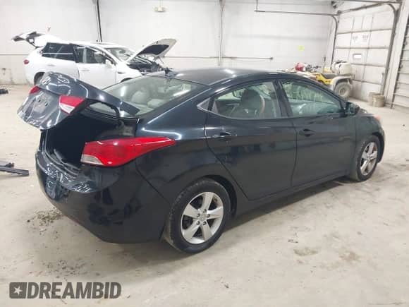 2013 Hyundai Elantra Limited с VIN 5NPDH4AE2DH355756, выставлен на аукционе IAAI как лот 43409718 с пробегом 125 551 миль миль и . История ставок и продаж доступна на DreamBid. Изображение 4.