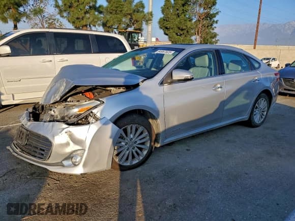 ✅ 2013 Toyota Avalon Limited • VIN: 4T1BD1EB1DU006946 • Лот: 94967525. Опубликован ранее на Copart с пробегом 82 901 миль. Бесплатный доступ к архиву аукционных продаж из США и подробный отчёт об истории автомобиля на DreamBid. Изображение 1.
