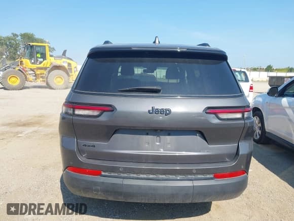 ✅ 2024 Jeep Grand Cherokee Altitude • VIN: 1C4RJKAG8R8553568 • Lot: 43000815. Listed on IAAI with 19,344 mi. Free auction sales archive from the USA and detailed vehicle history report at DreamBid. Image 15.