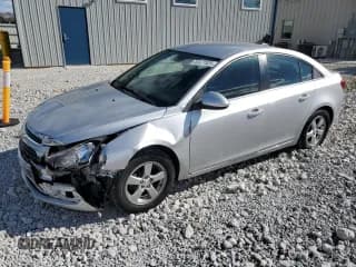 ✅ 2016 Chevrolet Cruze LT • VIN: 1G1PE5SB2G7172603 • Lot: 82471525. Wystawiony na Copart z przebiegiem 62 415 mil. Bezpłatny archiwum sprzedaży aukcyjnych z USA i szczegółowy raport historii pojazdu na DreamBid. Zdjęcie 1.