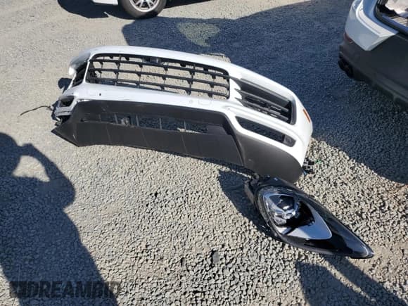 ✅ 2023 Porsche Cayenne • VIN: WP1BA2AYXPDA25852 • Lot: 71499735. Wystawiony na Copart z przebiegiem 27 128 mil. Bezpłatny archiwum sprzedaży aukcyjnych z USA i szczegółowy raport historii pojazdu na DreamBid. Zdjęcie 13.