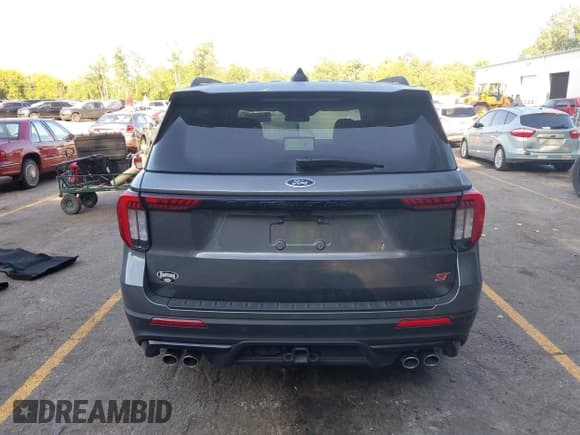 ✅ 2025 Ford Explorer ST • VIN: 1FMWK8GCXSGA64927 • Lot: 43039939. Listed on IAAI with 15,683 mi. Free auction sales archive from the USA and detailed vehicle history report at DreamBid. Image 16.