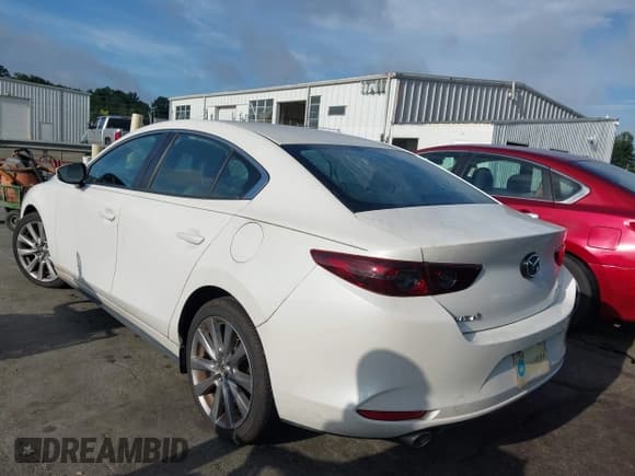 ✅ 2019 Mazda 3 Select • VIN: 3MZBPAAL3KM107236 • Лот: 42729067. Опубликован ранее на IAAI с пробегом Не указан. Бесплатный доступ к архиву аукционных продаж из США и подробный отчёт об истории автомобиля на DreamBid. Изображение 3.