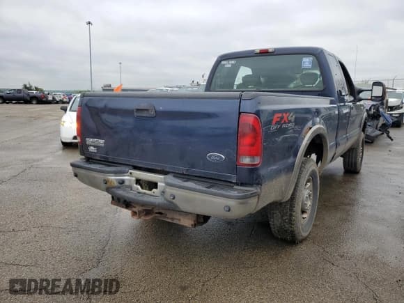 ✅ 2005 Ford F-250 XL • VIN: 1FTSX215X5EB13975 • Lot: 55459085. Listed on Copart with Not provided. Free auction sales archive from the USA and detailed vehicle history report at DreamBid. Image 3.