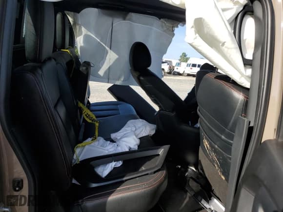 ✅ 2020 Nissan Titan SL • VIN: 1N6AA1ED3LN501097 • Lot: 65401465. Wystawiony na Copart z przebiegiem Nie podano. Bezpłatny archiwum sprzedaży aukcyjnych z USA i szczegółowy raport historii pojazdu na DreamBid. Zdjęcie 10.