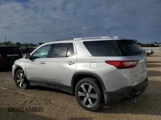 ✅ 2018 Chevrolet Traverse LT • VIN: 1GNEVHKW1JJ190370 • Lot: 86325175. Wystawiony na Copart z przebiegiem 49 264 mil. Bezpłatny archiwum sprzedaży aukcyjnych z USA i szczegółowy raport historii pojazdu na DreamBid. Zdjęcie 2.