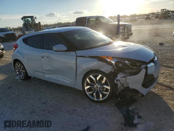 ✅ 2015 Hyundai Veloster • VIN: KMHTC6AD7FU222718 • Lot: 78081144. Wystawiony na Copart z przebiegiem 44 078 mil. Bezpłatny archiwum sprzedaży aukcyjnych z USA i szczegółowy raport historii pojazdu na DreamBid. Zdjęcie 4.