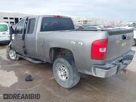 ✅ 2009 Chevrolet Silverado 2500HD LT • VIN: 1GCHK59K99E147190 • Lot: 42651797. Wystawiony na IAAI z przebiegiem 284 045 mil. Bezpłatny archiwum sprzedaży aukcyjnych z USA i szczegółowy raport historii pojazdu na DreamBid. Zdjęcie 2.