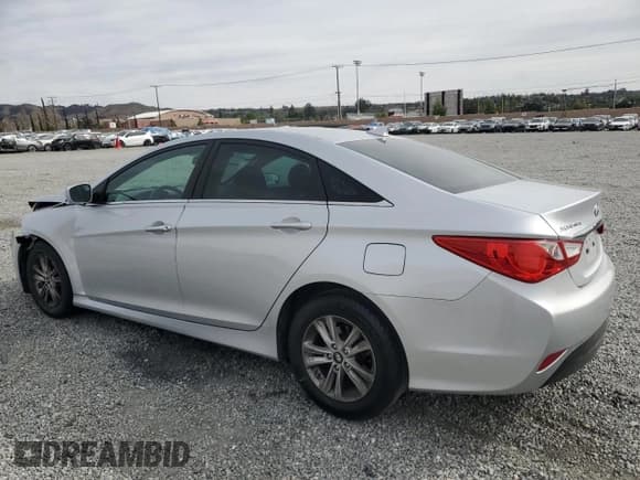 ✅ 2014 Hyundai Sonata GLS • VIN: 5NPEB4AC2EH862582 • Lot: 47324805. Wystawiony na Copart z przebiegiem 111 486 mil. Bezpłatny archiwum sprzedaży aukcyjnych z USA i szczegółowy raport historii pojazdu na DreamBid. Zdjęcie 2.