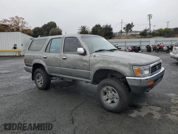 ✅ 1995 Toyota 4Runner • VIN: JT3VN29V6S0042097 • Lot: 81771164. Wystawiony na Copart z przebiegiem 213 170 mil. Bezpłatny archiwum sprzedaży aukcyjnych z USA i szczegółowy raport historii pojazdu na DreamBid. Zdjęcie 4.