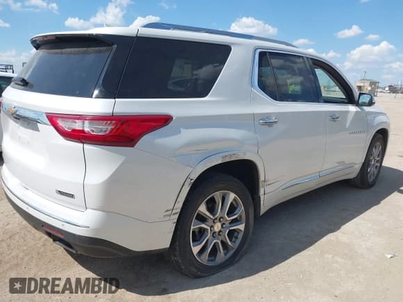 ✅ 2018 Chevrolet Traverse Premier • VIN: 1GNERKKW2JJ283139 • Лот: 43113267. Опубликован ранее на IAAI с пробегом 119 550 миль. Бесплатный доступ к архиву аукционных продаж из США и подробный отчёт об истории автомобиля на DreamBid. Изображение 4.