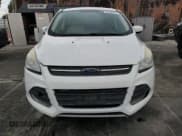 ✅ 2014 Ford Escape SE • VIN: 1FMCU9GX5EUC53318 • Лот: 93408975. Опубликован ранее на Copart с пробегом 89 823 миль. Бесплатный доступ к архиву аукционных продаж из США и подробный отчёт об истории автомобиля на DreamBid. Изображение 5.