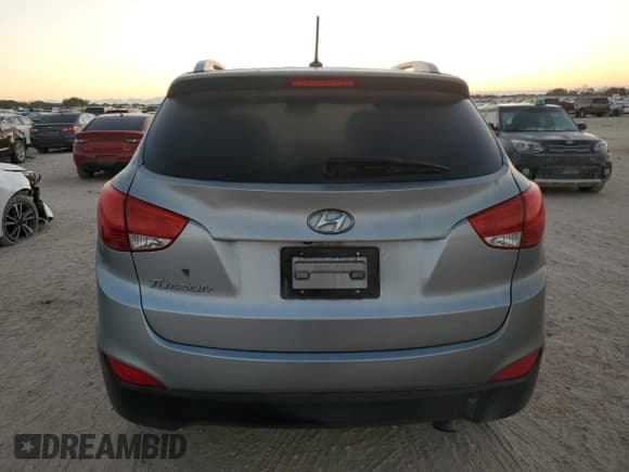 ✅ 2015 Hyundai Tucson SE • VIN: KM8JU3AG0FU090639 • Lot: 87036235. Listed on Copart with 70,319 mi. Free auction sales archive from the USA and detailed vehicle history report at DreamBid. Image 6.