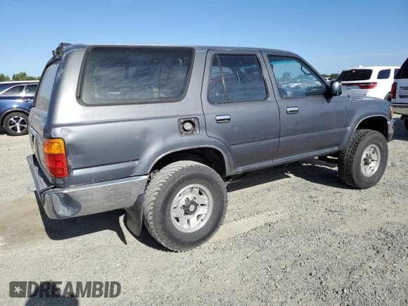 ✅ 1995 Toyota 4Runner • VIN: JT3VN29V7S0053996 • Lot: 58093195. Wystawiony na Copart z przebiegiem 251 960 mil. Bezpłatny archiwum sprzedaży aukcyjnych z USA i szczegółowy raport historii pojazdu na DreamBid. Zdjęcie 3.