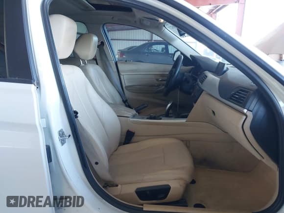 ✅ 2012 BMW 3 Series 328i • VIN: WBA3A5G5XCNP18233 • Lot: 43570527. Listed on IAAI with 187,540 mi. Free auction sales archive from the USA and detailed vehicle history report at DreamBid. Image 5.