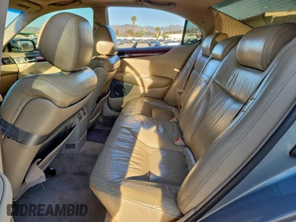 ✅ 2002 Lexus ES 300 • VIN: JTHBF30G620069556 • Lot: 94365475. Listed on Copart with 197,079 mi. Free auction sales archive from the USA and detailed vehicle history report at DreamBid. Image 10.