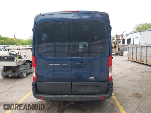 ✅ 2016 Ford Transit XL • VIN: 1FMZK1CMXGKA96199 • Lot: 42379883. Wystawiony na IAAI z przebiegiem 146 181 mil. Bezpłatny archiwum sprzedaży aukcyjnych z USA i szczegółowy raport historii pojazdu na DreamBid. Zdjęcie 16.