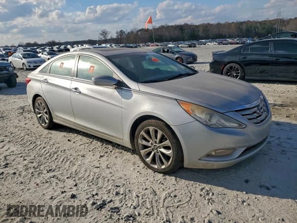 ✅ 2013 Hyundai Sonata Limited • VIN: 5NPEC4AC4DH559850 • Lot: 93544585. Listed on Copart with 203,322 mi. Free auction sales archive from the USA and detailed vehicle history report at DreamBid. Image 4.