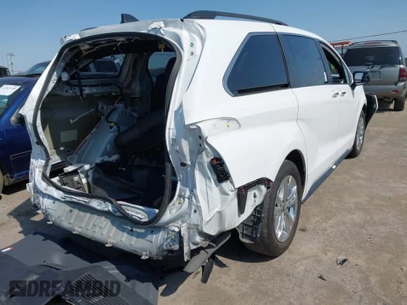 ✅ 2023 Toyota Sienna XSE • VIN: 5TDDSKFC3PS107558 • Lot: 42359357. Wystawiony na IAAI z przebiegiem 143 320 mil. Bezpłatny archiwum sprzedaży aukcyjnych z USA i szczegółowy raport historii pojazdu na DreamBid. Zdjęcie 4.