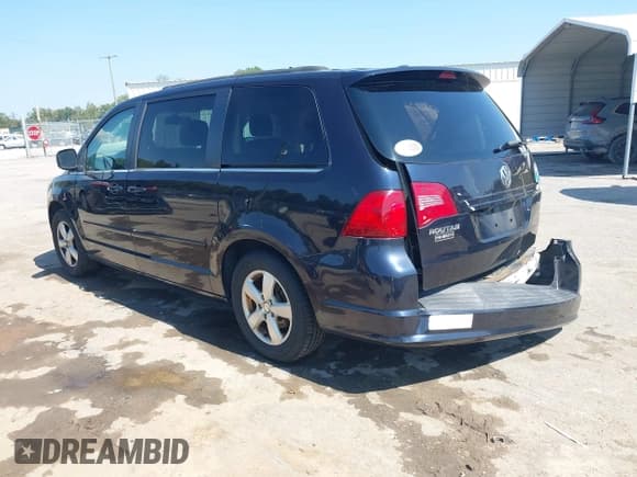 ✅ 2011 Volkswagen Routan SE • VIN: 2V4RW3DG3BR643472 • Lot: 43255437. Wystawiony na IAAI z przebiegiem 285 668 mil. Bezpłatny archiwum sprzedaży aukcyjnych z USA i szczegółowy raport historii pojazdu na DreamBid. Zdjęcie 3.