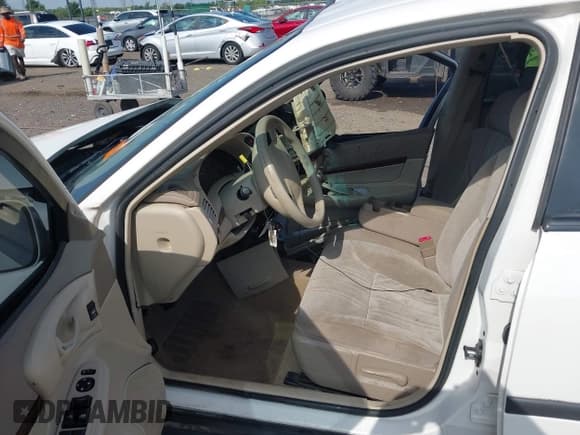 ✅ 2003 Chevrolet Impala • VIN: 2G1WF52E039315768 • Lot: 42647499. Wystawiony na IAAI z przebiegiem 70 227 mil. Bezpłatny archiwum sprzedaży aukcyjnych z USA i szczegółowy raport historii pojazdu na DreamBid. Zdjęcie 5.