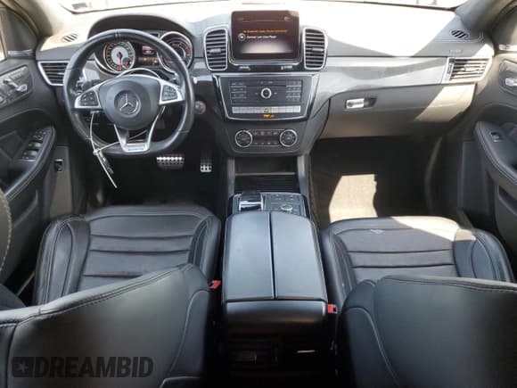 ✅ 2019 Mercedes-Benz GLE 63 S AMG • VIN: 4JGED7FB6KA137142 • Лот: 56368355. Опубликован ранее на Copart с пробегом 49 817 миль. Бесплатный доступ к архиву аукционных продаж из США и подробный отчёт об истории автомобиля на DreamBid. Изображение 8.