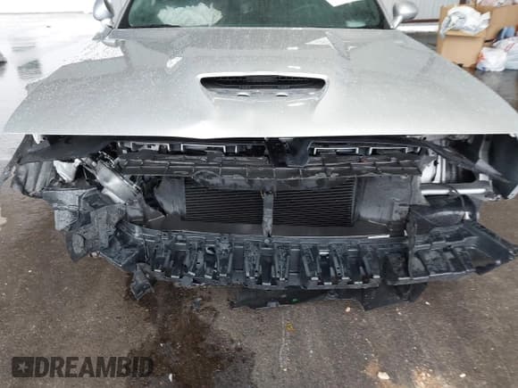 ✅ 2020 Dodge Challenger GT • VIN: 2C3CDZJG3LH194982 • Lot: 43304590. Wystawiony na IAAI z przebiegiem 47 741 mil. Bezpłatny archiwum sprzedaży aukcyjnych z USA i szczegółowy raport historii pojazdu na DreamBid. Zdjęcie 6.