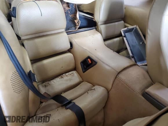 ✅ 1981 Porsche 928 • VIN: WP0JA0922BS820397 • Lot: 56582765. Wystawiony na Copart z przebiegiem 76 195 mil. Bezpłatny archiwum sprzedaży aukcyjnych z USA i szczegółowy raport historii pojazdu na DreamBid. Zdjęcie 10.