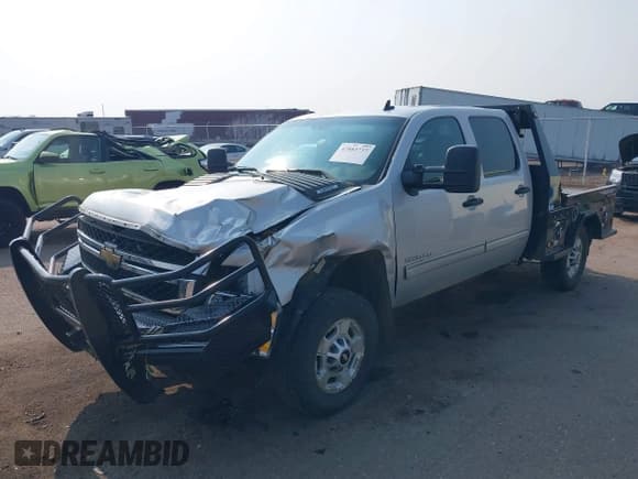 ✅ 2011 Chevrolet Silverado 2500HD LT • VIN: 1GC1KXCG1BF108806 • Лот: 42883737. Опубликован ранее на IAAI с пробегом 188 963 миль. Бесплатный доступ к архиву аукционных продаж из США и подробный отчёт об истории автомобиля на DreamBid. Изображение 2.