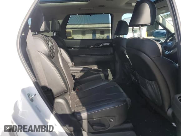 ✅ 2022 Hyundai Palisade Limited • VIN: KM8R5DHE6NU464177 • Лот: 86793654. Опубликован ранее на Copart с пробегом 56 714 миль. Бесплатный доступ к архиву аукционных продаж из США и подробный отчёт об истории автомобиля на DreamBid. Изображение 10.