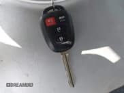 ✅ 2014 Toyota Camry SE • VIN: 4T1BF1FK5EU425389 • Лот: 42115016. Опубликован ранее на IAAI с пробегом 98 977 миль. Бесплатный доступ к архиву аукционных продаж из США и подробный отчёт об истории автомобиля на DreamBid. Изображение 11.