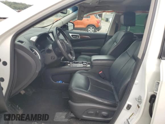 ✅ 2014 Nissan Pathfinder Platinum • VIN: 5N1AR2MM7EC674599 • Lot: 84005045. Wystawiony na Copart z przebiegiem 125 674 mil. Bezpłatny archiwum sprzedaży aukcyjnych z USA i szczegółowy raport historii pojazdu na DreamBid. Zdjęcie 7.