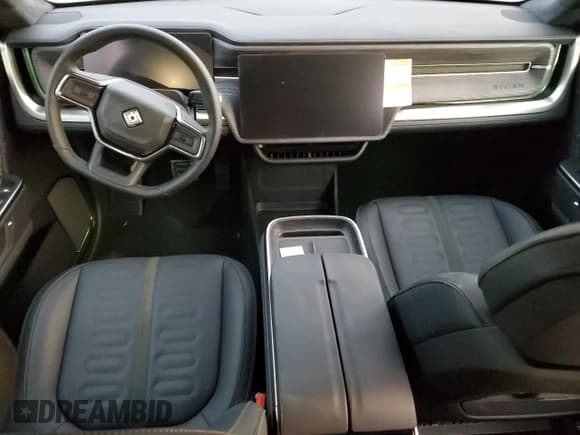 ✅ 2025 Rivian R1S Adventure • VIN: 7PDSGBBA1SN049423 • Lot: 77738224. Wystawiony na Copart z przebiegiem Nie podano. Bezpłatny archiwum sprzedaży aukcyjnych z USA i szczegółowy raport historii pojazdu na DreamBid. Zdjęcie 8.