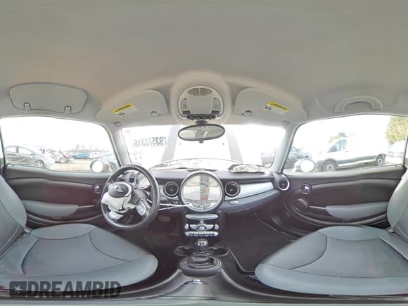 ✅ 2010 MINI Hardtop • VIN: WMWMF3C57ATZ65167 • Lot: 93572315. Listed on Copart with 35,300 mi. Free auction sales archive from the USA and detailed vehicle history report at DreamBid. Image 14.