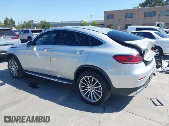✅ 2020 Mercedes-Benz GLC 300 • VIN: WDC0J8EB5LF708004 • Лот: 42317019. Опубликован ранее на IAAI с пробегом 86 990 миль. Бесплатный доступ к архиву аукционных продаж из США и подробный отчёт об истории автомобиля на DreamBid. Изображение 3.