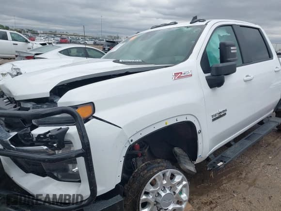 ✅ 2025 Chevrolet Silverado 2500HD LT • VIN: 2GC1KNEY7S1111663 • Лот: 41311777. Опубликован ранее на IAAI с пробегом Не указан. Бесплатный доступ к архиву аукционных продаж из США и подробный отчёт об истории автомобиля на DreamBid. Изображение 6.