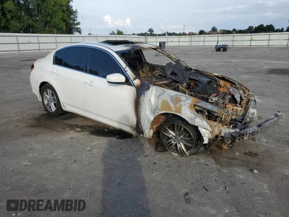 ✅ 2015 Infiniti Q40 • VIN: JN1CV6AR3FM522706 • Лот: 73102854. Опубликован ранее на Copart с пробегом Не указан. Бесплатный доступ к архиву аукционных продаж из США и подробный отчёт об истории автомобиля на DreamBid. Изображение 4.