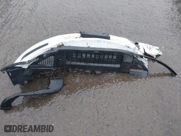 ✅ 2013 Chevrolet Cruze LS • VIN: 1G1PA5SG5D7293757 • Lot: 43527179. Listed on IAAI with 185,139 mi. Free auction sales archive from the USA and detailed vehicle history report at DreamBid. Image 12.