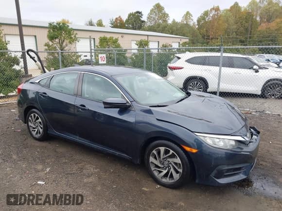 ✅ 2018 Honda Civic EX • VIN: 19XFC2F73JE030751 • Лот: 43568034. Опубликован ранее на IAAI с пробегом 126 142 миль. Бесплатный доступ к архиву аукционных продаж из США и подробный отчёт об истории автомобиля на DreamBid. Изображение 1.