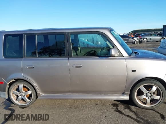 ✅ 2006 Scion xB • VIN: JTLKT324464039570 • Лот: 41506716. Опубликован ранее на IAAI с пробегом 176 220 миль. Бесплатный доступ к архиву аукционных продаж из США и подробный отчёт об истории автомобиля на DreamBid. Изображение 13.