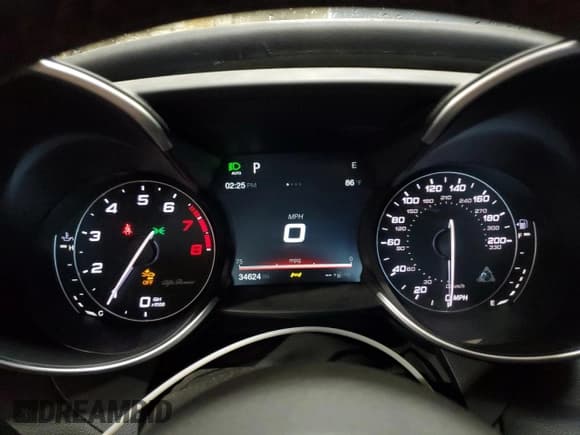 ✅ 2017 Alfa Romeo Giulia • VIN: ZARFAEAV4H7531290 • Лот: 62703785. Опубликован ранее на Copart с пробегом 34 624 миль. Бесплатный доступ к архиву аукционных продаж из США и подробный отчёт об истории автомобиля на DreamBid. Изображение 9.