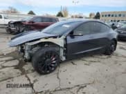 ✅ 2023 Tesla Model 3 Performance • VIN: 5YJ3E1EC2PF711640 • Lot: 90611405. Wystawiony na Copart z przebiegiem 17 038 mil. Bezpłatny archiwum sprzedaży aukcyjnych z USA i szczegółowy raport historii pojazdu na DreamBid. Zdjęcie 1.