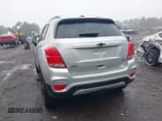 ✅ 2022 Chevrolet Trax LT • VIN: KL7CJPSM9NB507961 • Lot: 42249858. Wystawiony na IAAI z przebiegiem 53 737 mil. Bezpłatny archiwum sprzedaży aukcyjnych z USA i szczegółowy raport historii pojazdu na DreamBid. Zdjęcie 16.