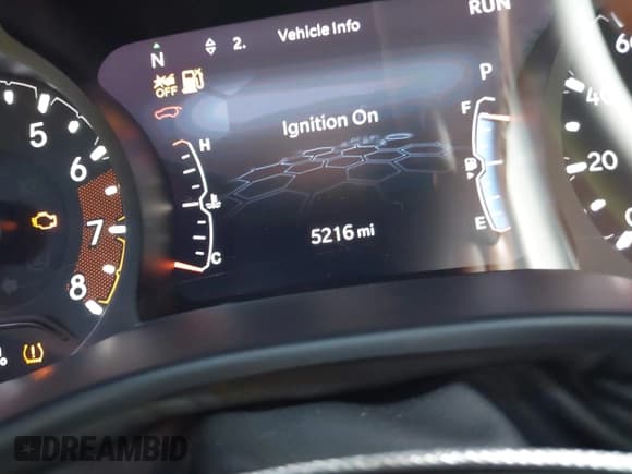 ✅ 2025 Jeep Compass Latitude • VIN: 3C4NJDBN9ST566313 • Lot: 43060734. Listed on IAAI with 5,216 mi. Free auction sales archive from the USA and detailed vehicle history report at DreamBid. Image 7.