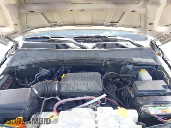 2008 Dodge Nitro SLT z VIN 1D8GT58KX8W100870, wystawiony jako IAAI lot #42520804 z przebiegiem 167 043 mil mil oraz . Historia ofert i sprzedaży dostępna na DreamBid. Obrazek 10.