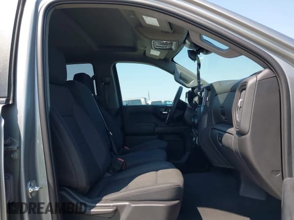 ✅ 2025 Chevrolet Silverado 1500 Custom • VIN: 3GCPABEK5SG111580 • Lot: 43170814. Wystawiony na IAAI z przebiegiem 20 335 mil. Bezpłatny archiwum sprzedaży aukcyjnych z USA i szczegółowy raport historii pojazdu na DreamBid. Zdjęcie 5.