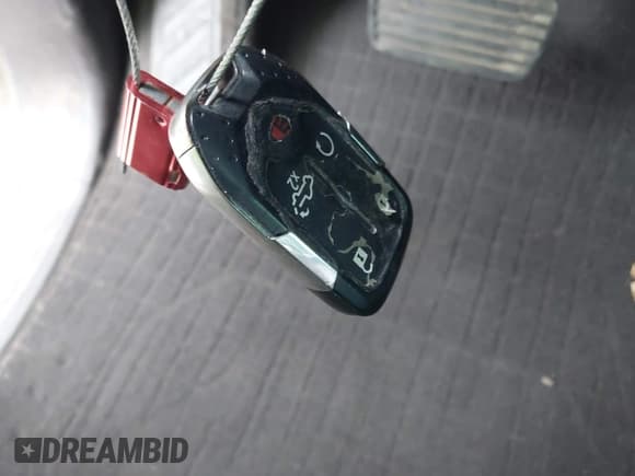 ✅ 2019 GMC Sierra 1500 Denali • VIN: 1GTU9FEL7KZ189144 • Lot: 43731432. Wystawiony na IAAI z przebiegiem 112 910 mil. Bezpłatny archiwum sprzedaży aukcyjnych z USA i szczegółowy raport historii pojazdu na DreamBid. Zdjęcie 11.