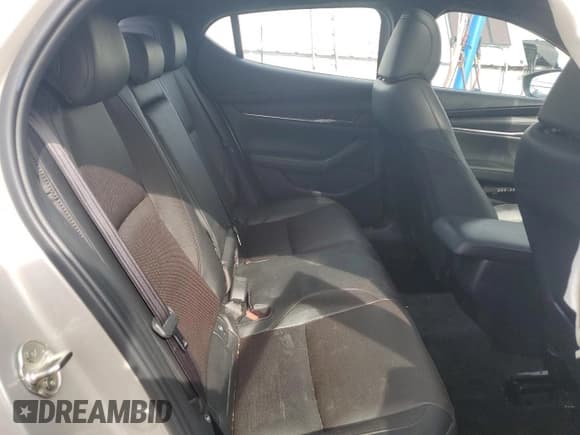 ✅ 2022 Mazda 3 Premium • VIN: JM1BPBML2N1501090 • Лот: 48104385. Опубликован ранее на Copart с пробегом 22 356 миль. Бесплатный доступ к архиву аукционных продаж из США и подробный отчёт об истории автомобиля на DreamBid. Изображение 10.