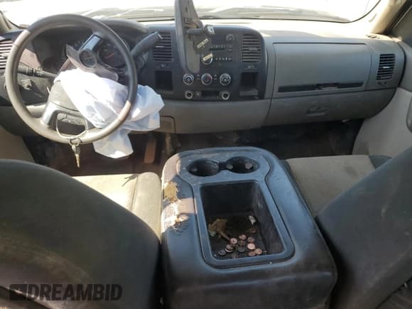 ✅ 2009 Chevrolet Silverado 1500 Work Truck • VIN: 1GCEC19029Z254145 • Lot: 62017835. Wystawiony na Copart z przebiegiem Nie podano. Bezpłatny archiwum sprzedaży aukcyjnych z USA i szczegółowy raport historii pojazdu na DreamBid. Zdjęcie 8.